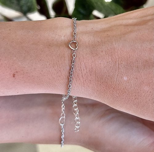 Stal nierdzewna – łańcuszek ze srebrnymi serduszkami