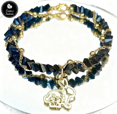 Szkło czarne z łańcuszkiem – zawieszka króliczek