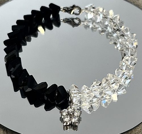 Szkło black & white – zawieszka kwiatek cyrkonia